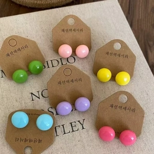 Boucles D Oreilles Clous Boule Ronde Colorée En Acrylique Avec Tige En Argent Dopamine Couleur Bonbon Pour Femmes