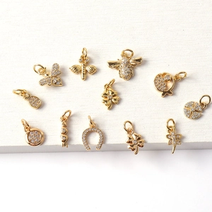 Gold Plated Copper Charms Inlaid Zircon Jewelry Accessories Bee Pineapple Clover Shape Pendant For Necklace Bracelet Making