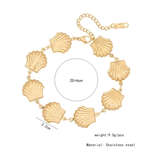 Detailed view of golden stainless steel seashell bracelet with dimensions and weight info