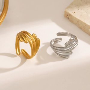 Minimalist adjustable feather stainless steel rings in gold and silver finish