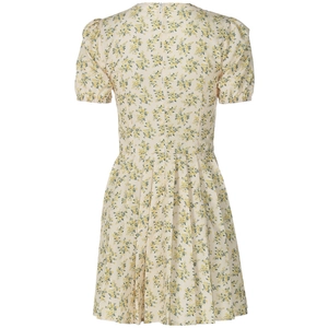 Vue arrière de la robe plissée à fleurs avec fermeture éclair cachée et manches bouffantes