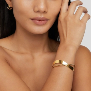 Minimalist 18k gold plated stainless steel crossover bangle and hoop earring set for women