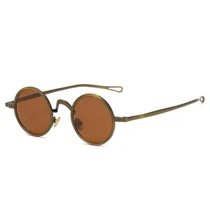 Retro-Punk-Sonnenbrille mit rundem Metallrahmen, braunen Gläsern und hohlen Bügelenden