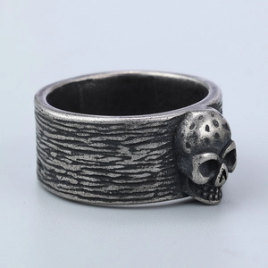 Vintage punk skull ring in antique silver with unique bark texture for men