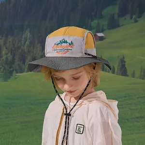 Kids quick-dry sun hat with wide brim, outdoor adjustable chin strap and tricolor design