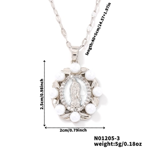 Vue détaillée du pendentif Vierge Marie avec perles et dimensions: chaîne 40+5cm