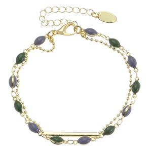 Bracciale a doppio strato con perline viola e verde scuro e un ciondolo a barra dorata