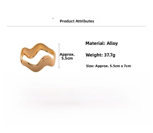 Detailed specs of the gold wavy metal bangle with dimensions 5.5cm x 7cm and 37.7g weight