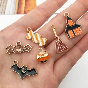 Lot de pendentifs Halloween en émail avec motifs de chauve-souris araignée et citrouille