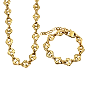 18K gold plated titanium steel jewelry set with geometric links and lobster clasp