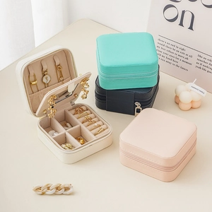 Portable PU leather jewelry organizer box with zipper for rings and earrings