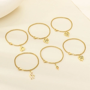 Ensemble de bracelets mère-enfant en acier inoxydable doré avec breloques cœur et infini