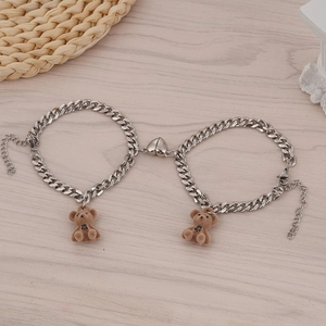 Bracciali magnetici per coppie con ciondoli a forma di orsetto e catene cubane