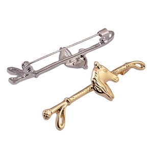 Elegant horse head lapel pins in gold and silver finish for men suits and coats