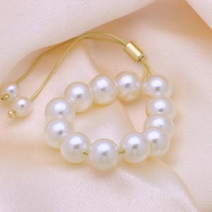 Adjustable 18k gold plated bracelet with elegant white pearls and gold beads for women