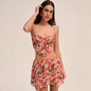 Set Due Pezzi Donna Sexy Top a Canotta in Mesh Con Stampa Fragola e Mini Gonna Pizzo Vacanza Mare