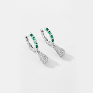 Orecchini a cerchio in argento S925 con zircone verde e pavé di pietre bianche lucide