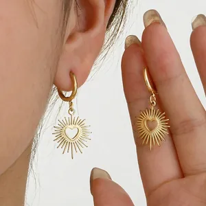 Boucles Oreilles Créoles Cœur Rayon Soleil Acier Inoxydable Plaqué Or Style Vintage Français Pour Femmes