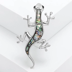 Retro lizard gecko brooch with colorful abalone shell inlay in polished silver finish