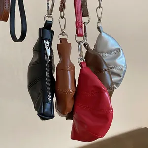 Mini pochette collier croissant créative en cinq couleurs avec fermetures argentées