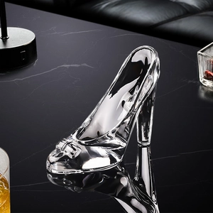 Décoration élégante en verre cristal en forme de chaussure à talon pour mariage