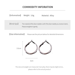Detailed size chart for silver hoop earrings showing 3.5cm height and 3.0cm width dimensions