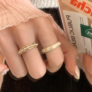 French Retro Gold Plated Alloy Open Ring With Faux Artificial Pearl Enamel Star Flower Design Light Luxury Elegant Jewelry For Women
