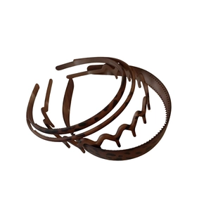 Retro leopard print tortoiseshell headband set with matte finish and wavy hair comb design