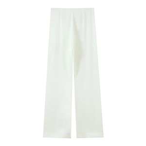 Pantalon blanc taille haute à jambes larges en satin avec un drapé élégant et fluide