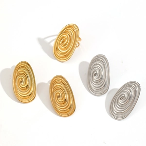 Boucles d'oreilles et bague spirales modernes en acier inoxydable plaqué or 18 carats