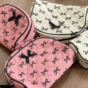 Quilted makeup bag set with ribbon bows in pink and cream, large capacity toiletry pouch