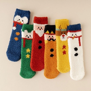 Lot de 6 paires de chaussettes de Noël en polaire corail douce avec motifs de fête variés