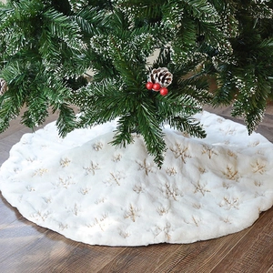 White Faux Fur Christmas Tree Skirt Gold Silver Snowflake Feather Embroidered Plush Xmas Tree Mat Holiday Home Party Decoration