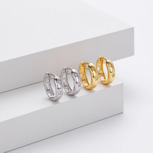 S925 sterling silver huggie earrings with engraved stars and white zircon stones