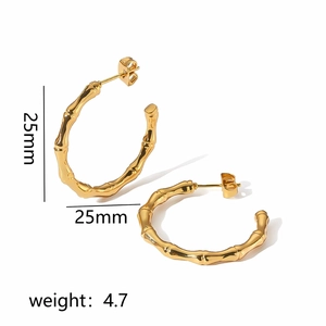 Minimalist 25mm 18k gold plated stainless steel hoop earrings with bamboo texture design