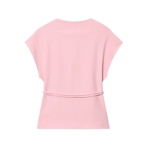 Detailed view of pink short-sleeve V-neck top with a matching slim waist belt