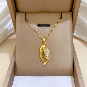 Élégant Collier Pendentif Poisson Chaîne En Acier Titane Plaqué Or Pendentif En Cuivre Zircon Bijoux Pour Femmes
