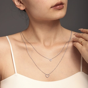 Zweilagige Herz Halskette aus Silber Edelstahl mit funkelnden Zirkonia Steinen für Damen