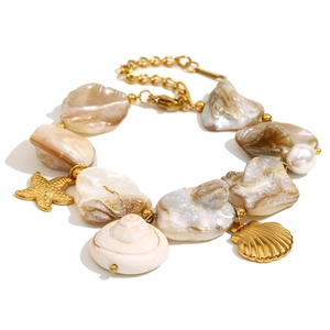 Bracelet baroque en acier inoxydable doré 18K avec pendentifs coquillages et perles