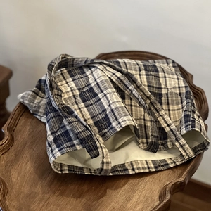 Quilted plaid cotton tote bag in classic navy and beige for a vintage college style look