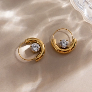 Elegant 18K gold plated hoop earrings featuring a sparkling round white zircon stone