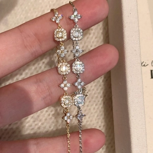 18K gold plated flower bracelet with square zircon crystals for an elegant luxury style