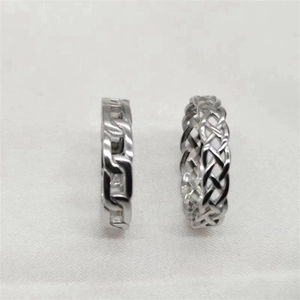 Détails des bagues d'orteil en argent S925 avec motifs de chaîne et tissage celtique