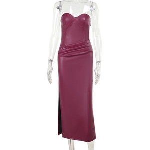 Robe longue bustier sexy en similicuir bordeaux avec fente latérale et plis à la taille
