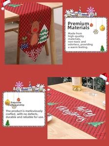 Detail eines Weihnachts-Tischläufers mit Karomuster, Rentier und Merry Christmas Aufdruck
