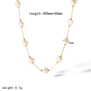 Elegant heart-shaped pearl necklace with gold chain, 400mm length and 8mm pearl size
