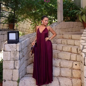 Elegante Abito Maxi In Raso Poliestere Scollo A V Profondo Schiena Scoperta Spalline Incrociate Pieghe A Fisarmonica Donna