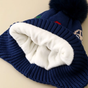 Winter-Strickmütze für Jungen mit Auto-Motiv, warmem Fleecefutter und marineblauem Pompon