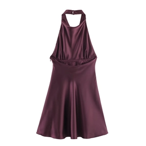 Elegante mini abito in raso viola scuro con design senza schiena e finitura lucida
