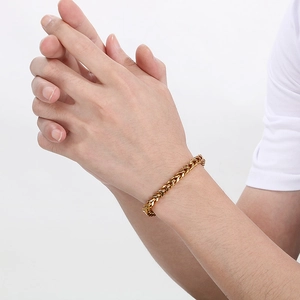 Polished gold stainless steel keel chain bracelet for men and women on wrist